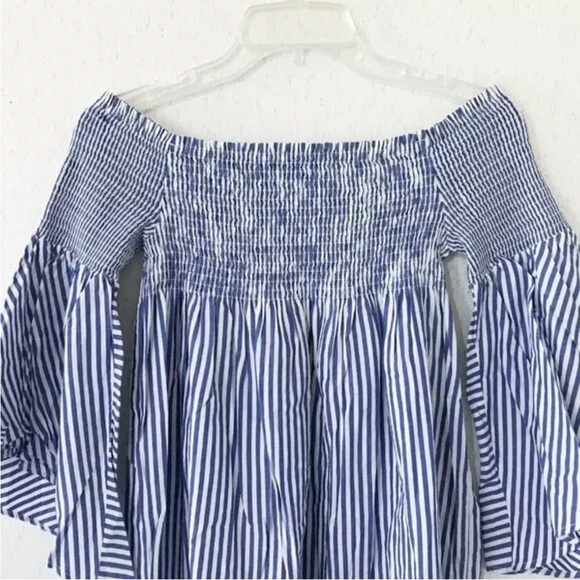 Zara short dress with bell sleeves small - Picture 6 of 13